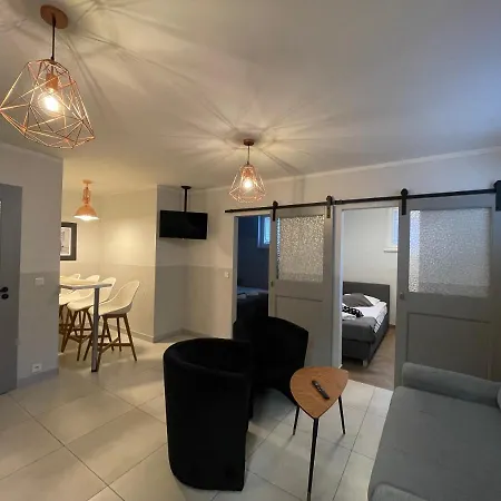 M7 Main Square With Free Parking Friends Escape *