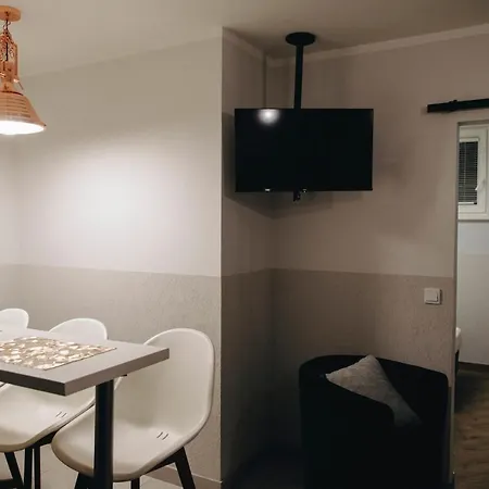 M7 Main Square With Free Parking Friends Escape *